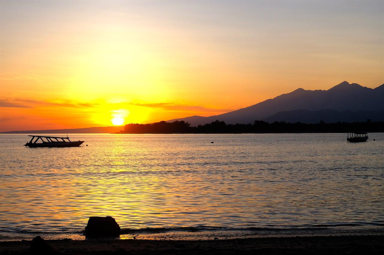 Gilifornia Hotel Gili Trawangan Exterior photo